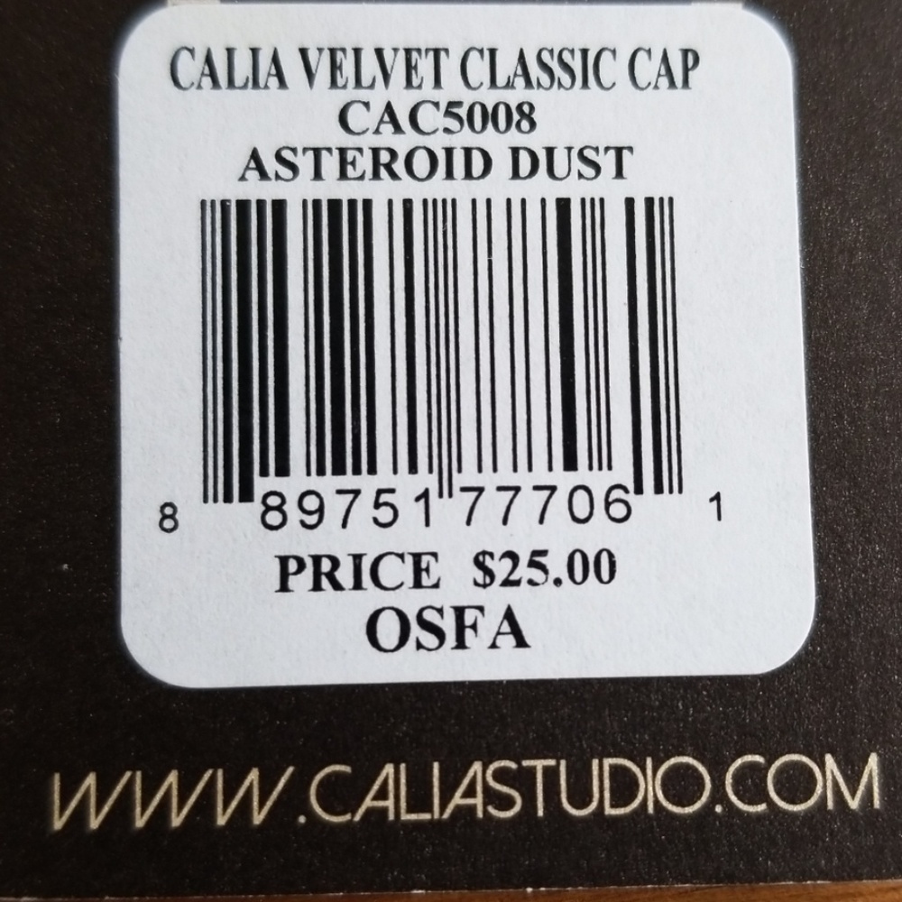 CALIA Velvet Cap - Picture 5 of 5